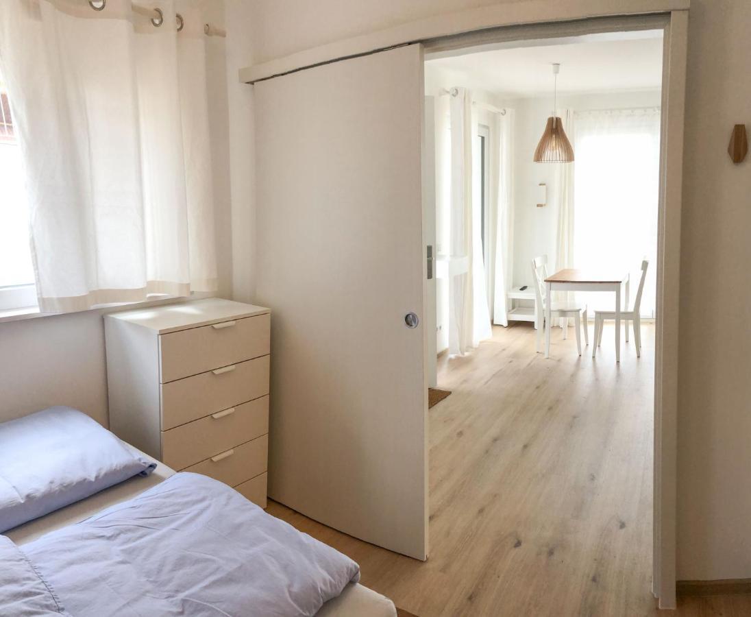 Haus Im Schilf 1 - Ferienwohnungen Am Hainer See Bei Leipzig ノイキエリッチュ エクステリア 写真